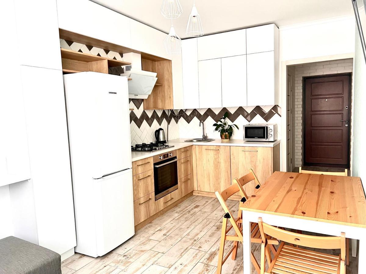Osapart Cozy Apartment In A Complex Semycvit Lviv Exterior photo