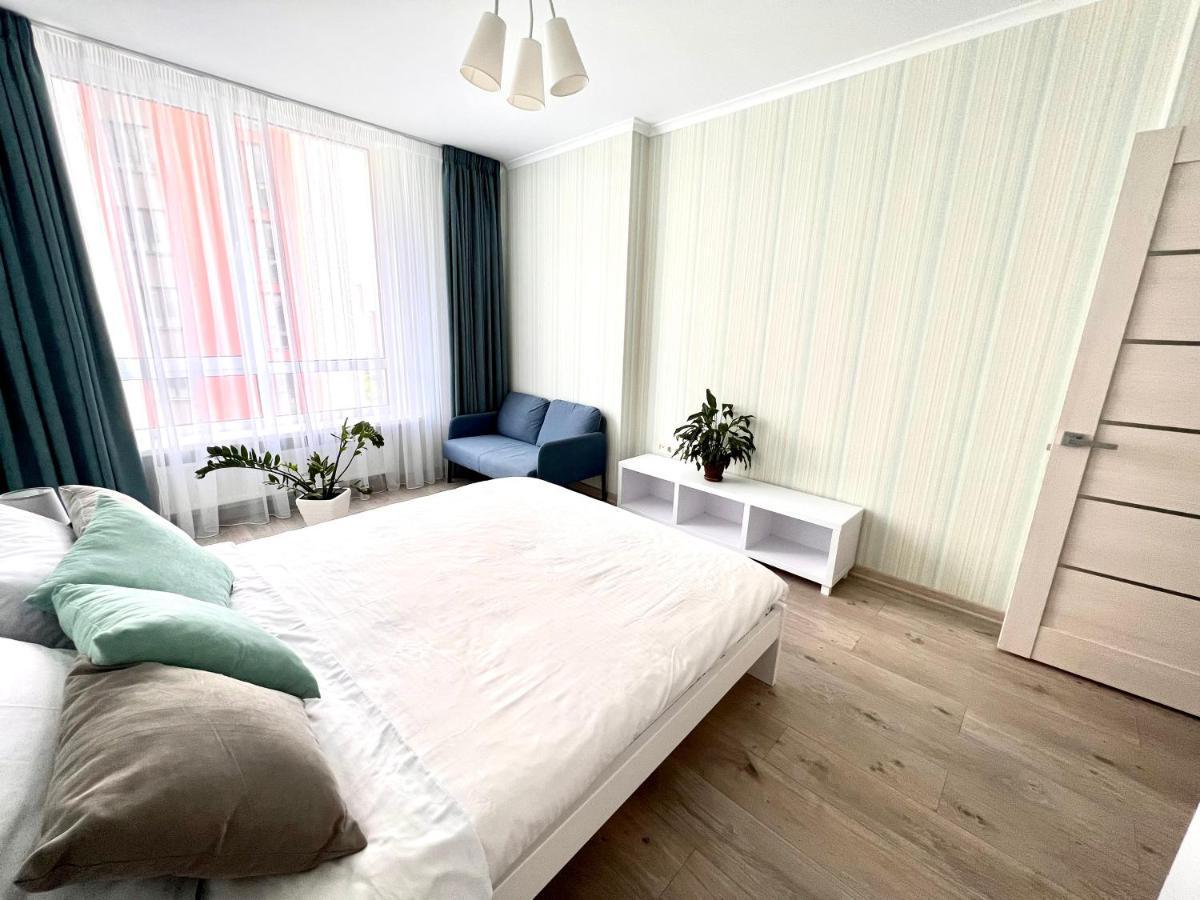 Osapart Cozy Apartment In A Complex Semycvit Lviv Exterior photo