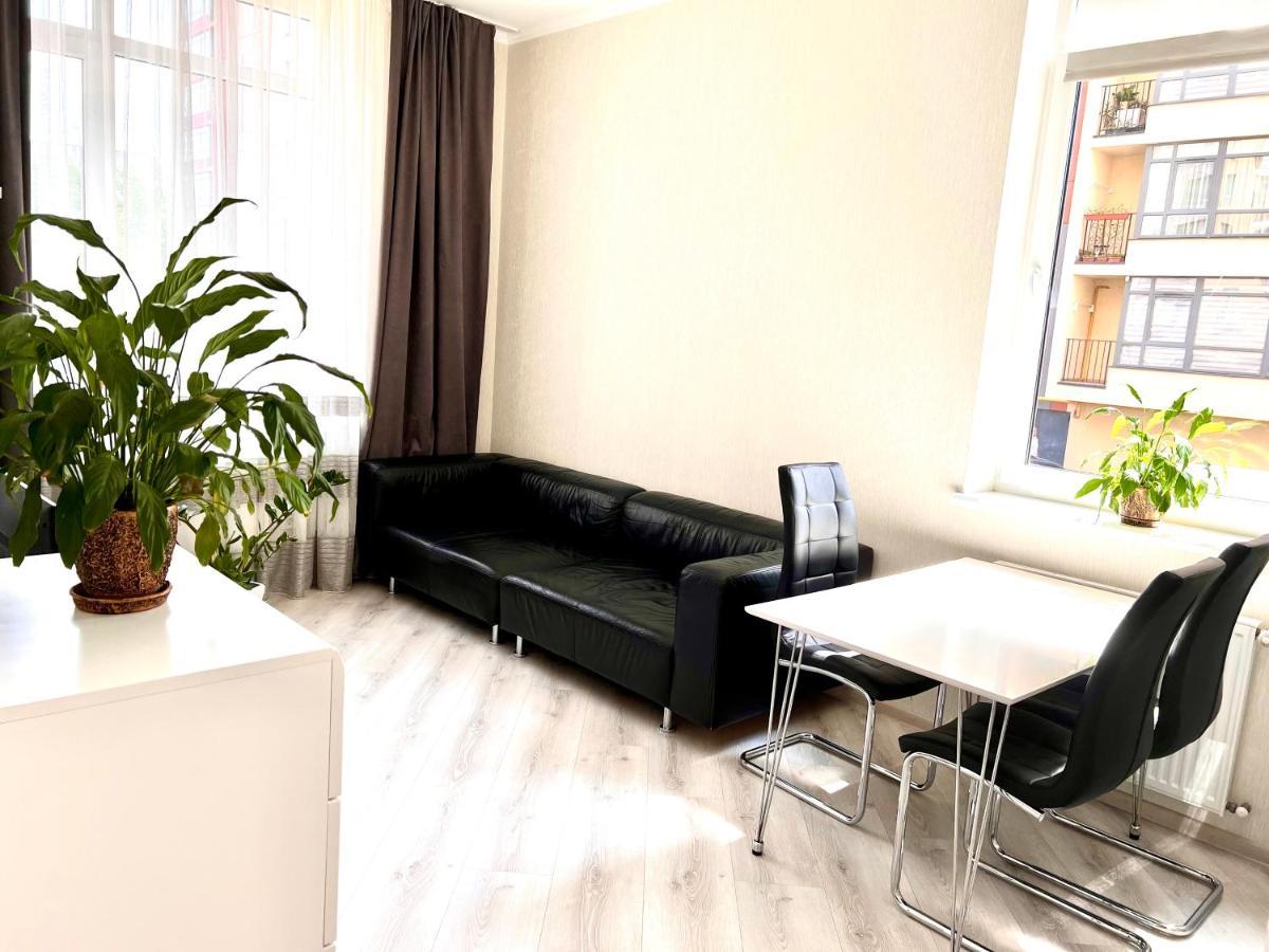 Osapart Cozy Apartment In A Complex Semycvit Lviv Exterior photo
